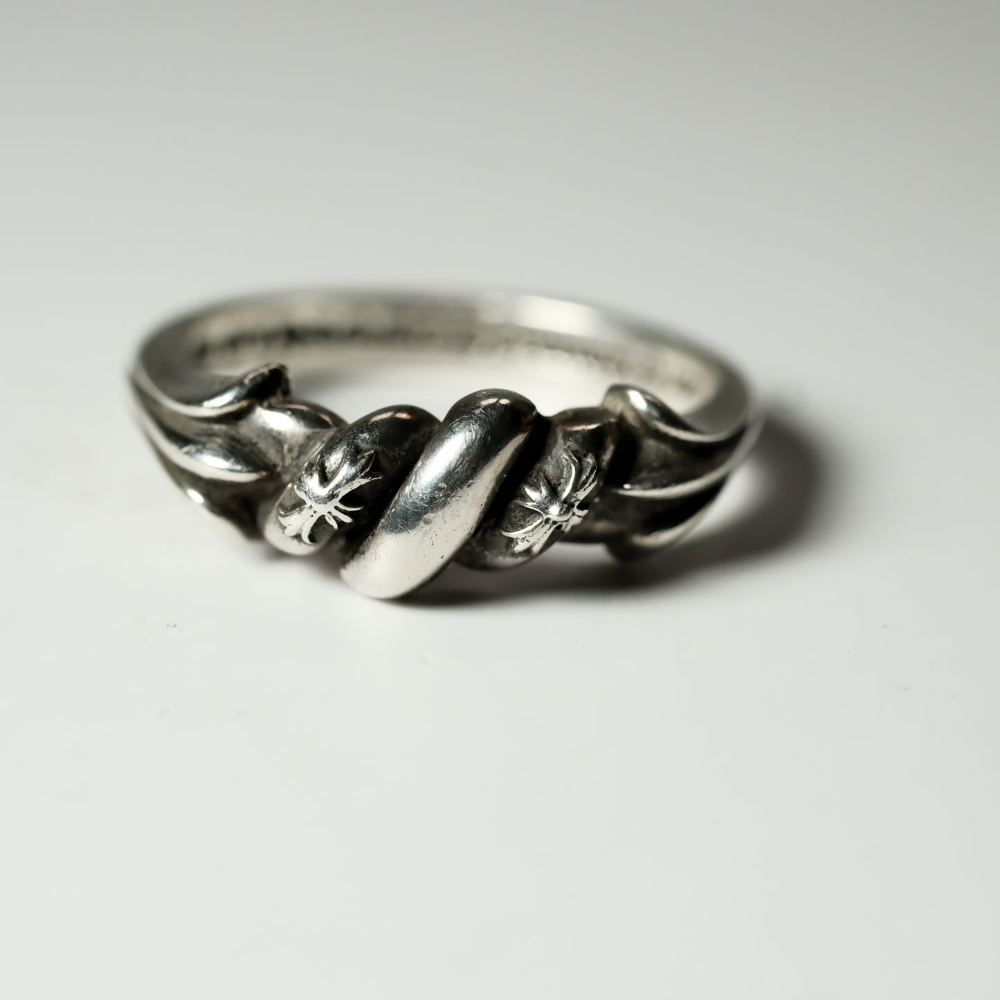 Chrome Hearts TINY E KNOT ring