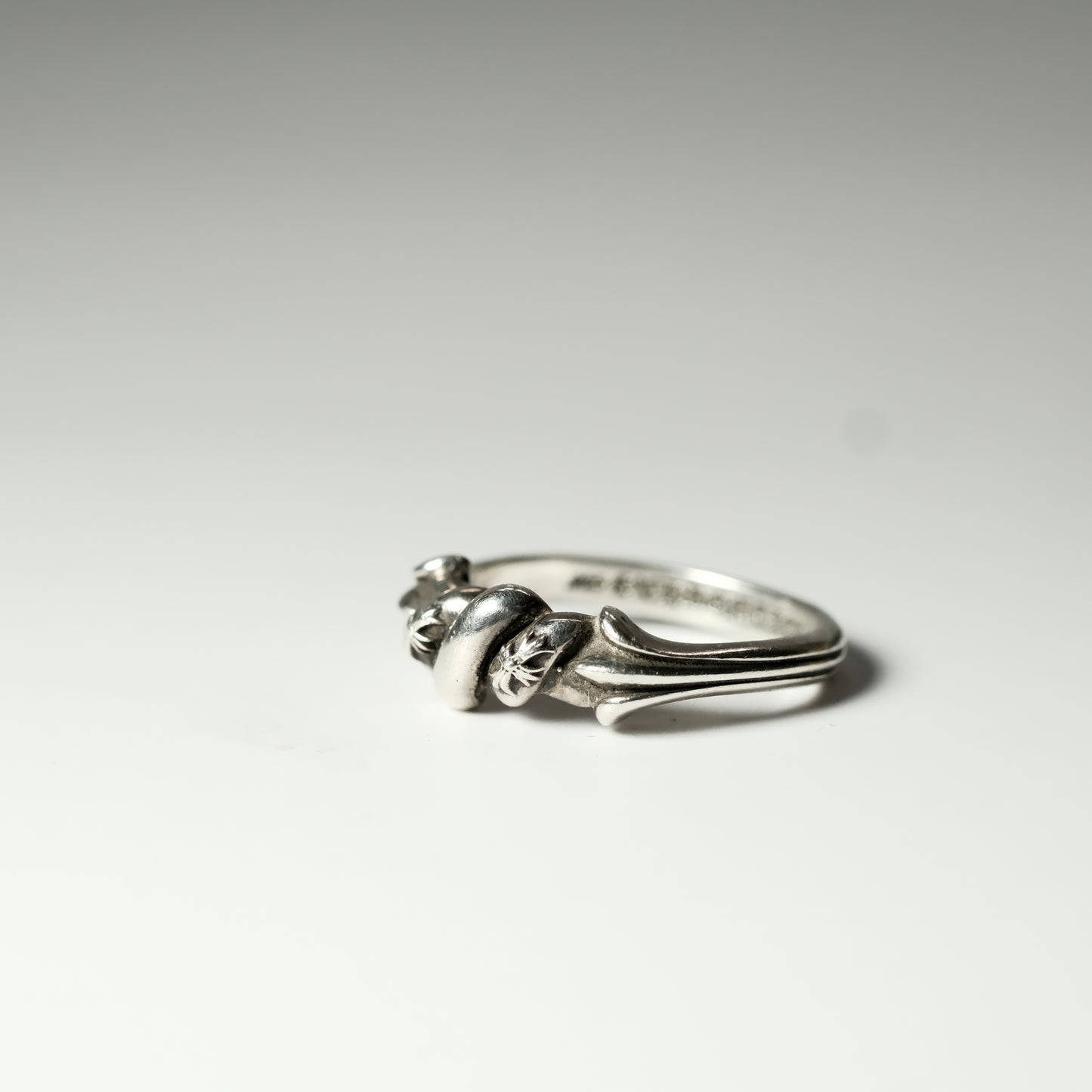 Chrome Hearts TINY E KNOT ring